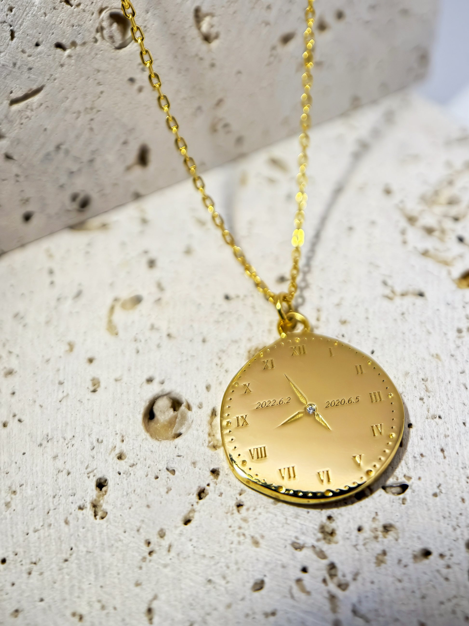 18K Gold Vermeil customize clock designed engraving with baby birth time and date 