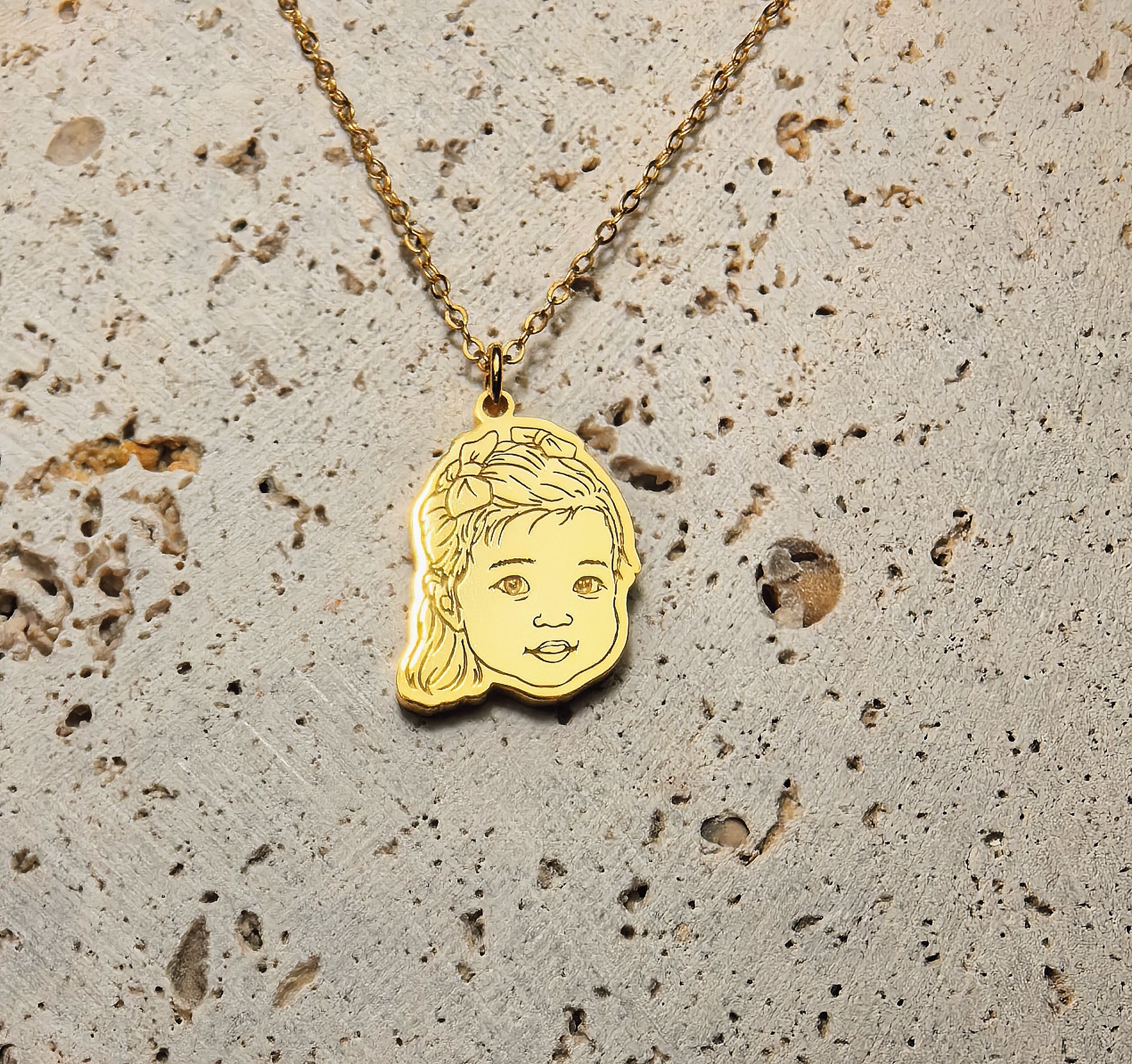 18K gold vermeil personalized photo portrait necklace combines 3D deep engraving and handcraft process jewelry 